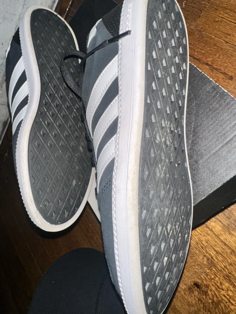 adidas Breaknet Sleek Sneakers Black with White Stripes - Like New 7 1/2